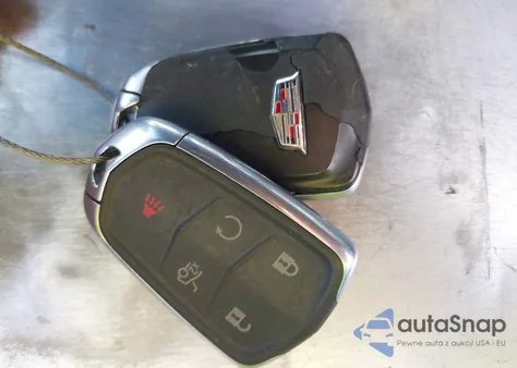 2016 Cadillac Xts Platinum z USA, uszkodzony, nr VIN 2G61S5S31G9102719